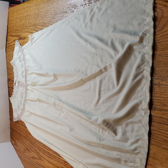 Vtg L Lace Summer Nightgown Made in the USA - Picture 3 of 7